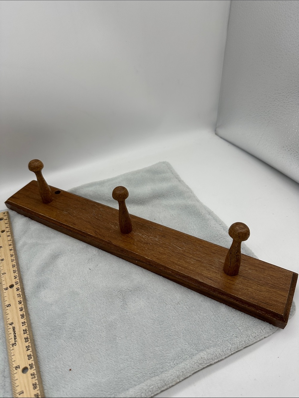Vintage Wooden Handcrafted Coat Wall Hook Rack-3 Pegs